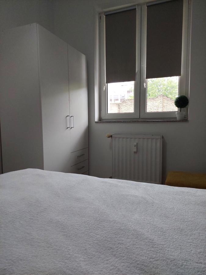 Smiley - Subotica Centar Apartment Bagian luar foto