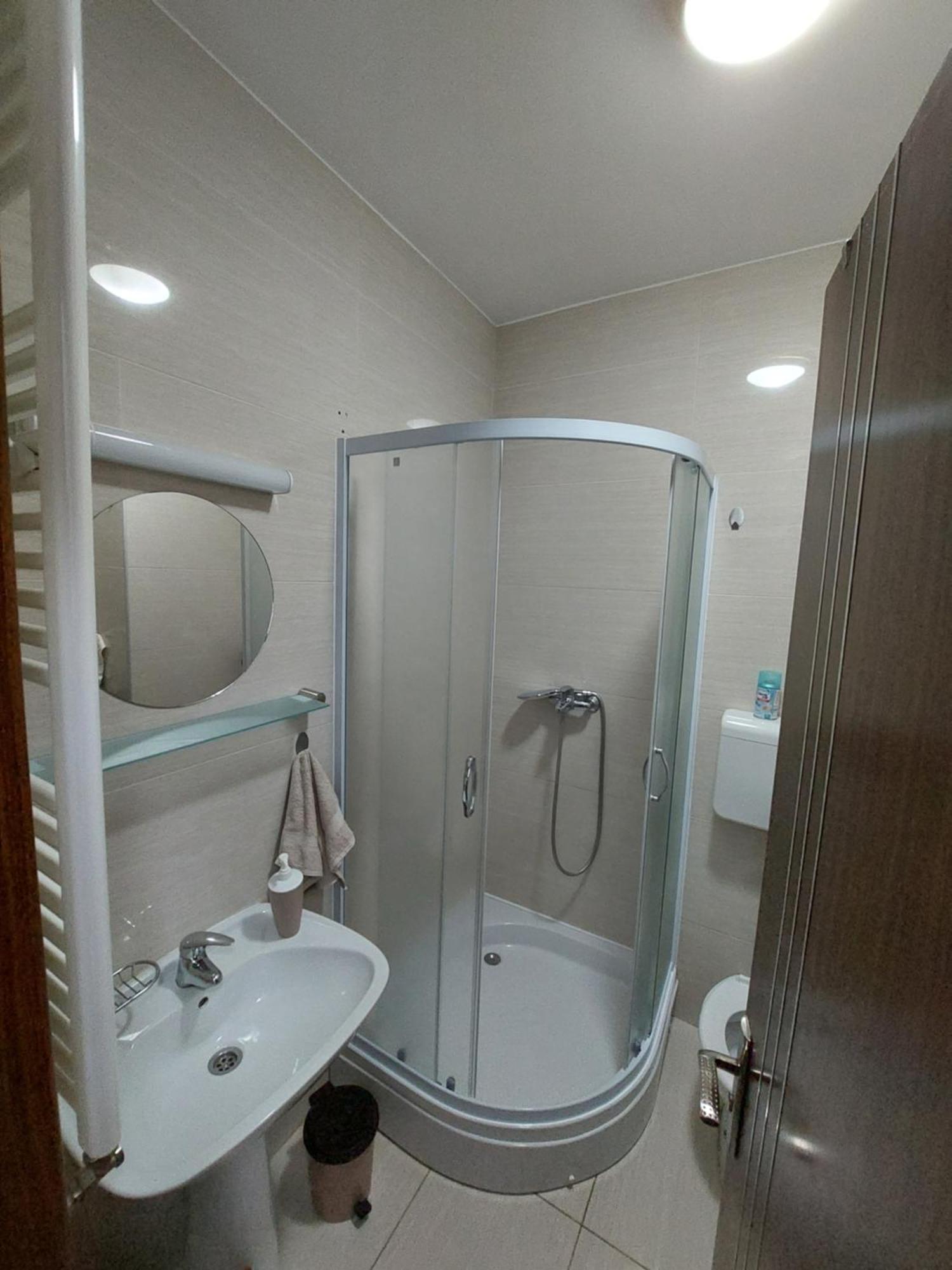 Smiley - Subotica Centar Apartment Bagian luar foto